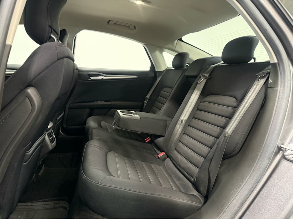 Thumbnail: 2014 Ford Fusion - 20