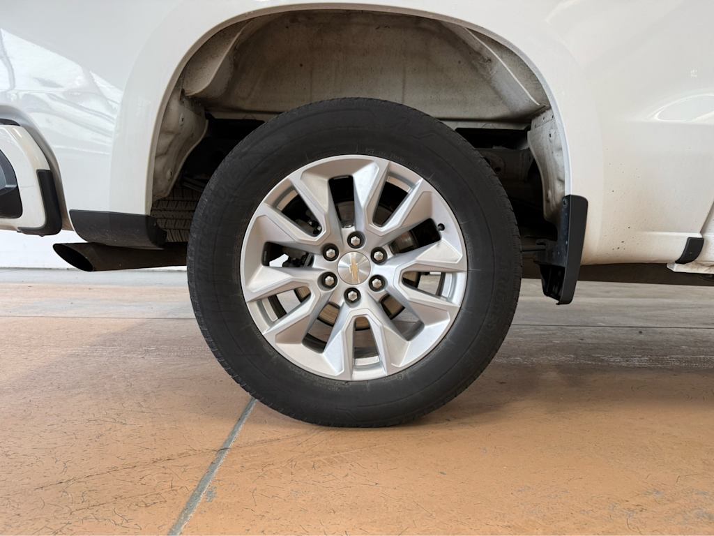 Thumbnail: 2023 Chevrolet Silverado 1500 - 17