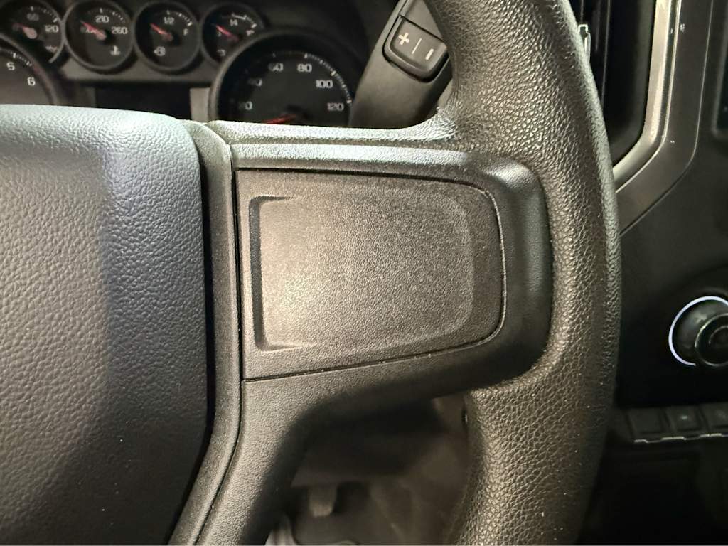 Thumbnail: 2023 Chevrolet Silverado 1500 - 22