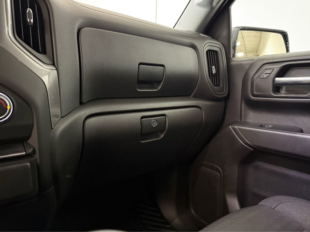 Thumbnail: 2023 Chevrolet Silverado 1500 - 23