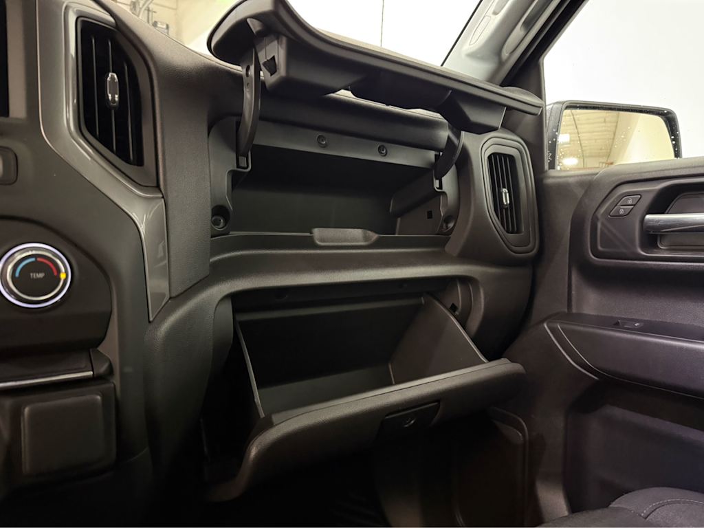 Thumbnail: 2023 Chevrolet Silverado 1500 - 24