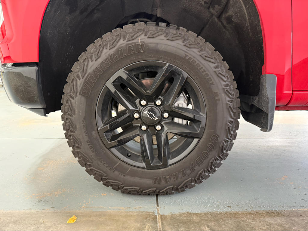Thumbnail: 2026 Chevrolet Silverado 1500 - 17