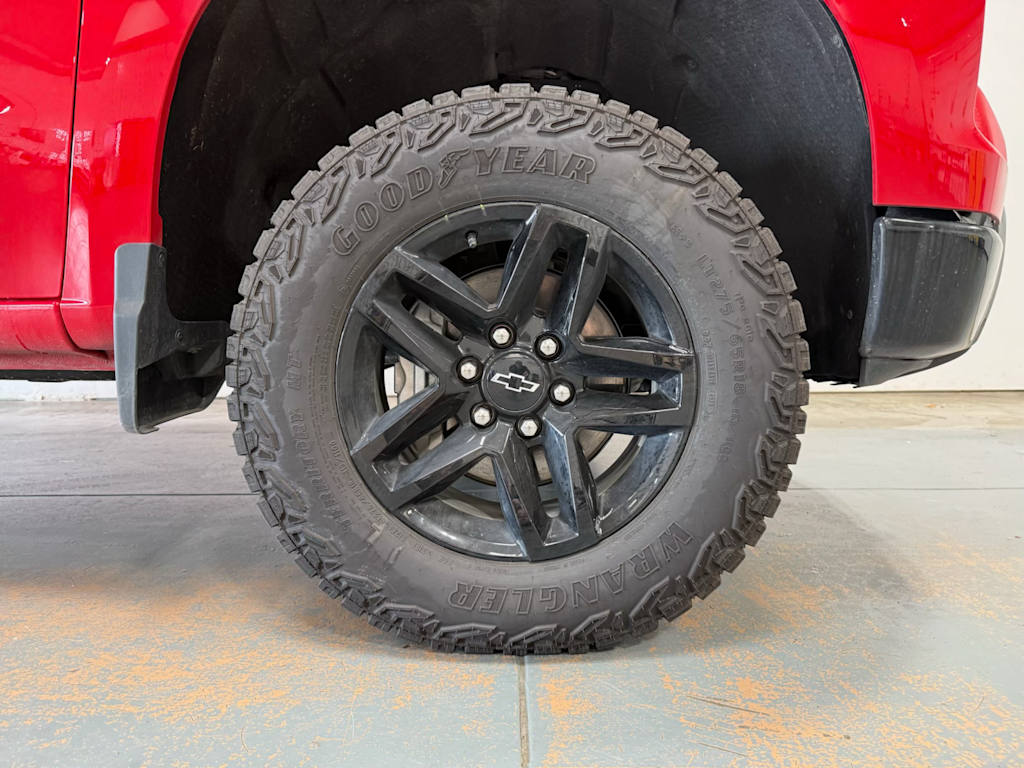 Thumbnail: 2026 Chevrolet Silverado 1500 - 19