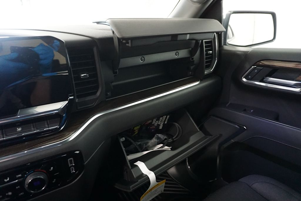 Thumbnail: 2025 Chevrolet Silverado 1500 - 19