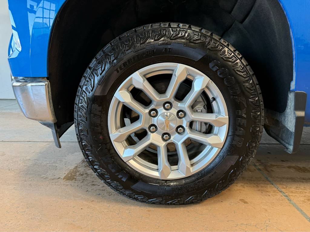 Thumbnail: 2025 Chevrolet Silverado 1500 - 18