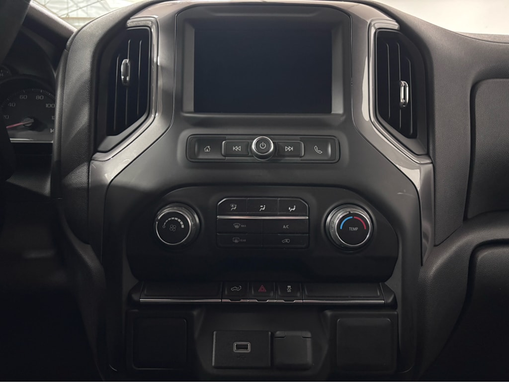 Thumbnail: 2019 Chevrolet Silverado 1500 - 11