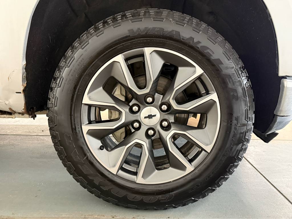 Thumbnail: 2019 Chevrolet Silverado 1500 - 18