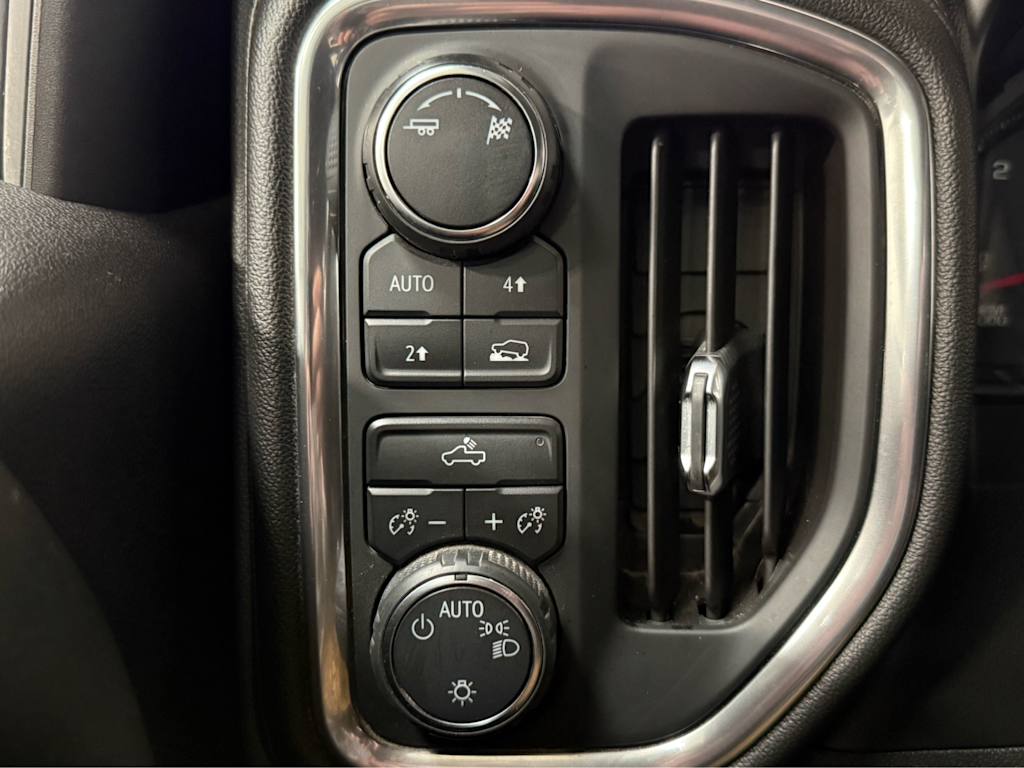 Thumbnail: 2019 Chevrolet Silverado 1500 - 26
