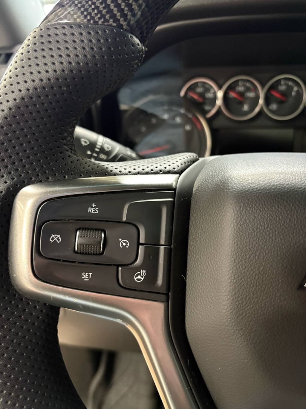 Thumbnail: 2021 Chevrolet Silverado 1500 - 23