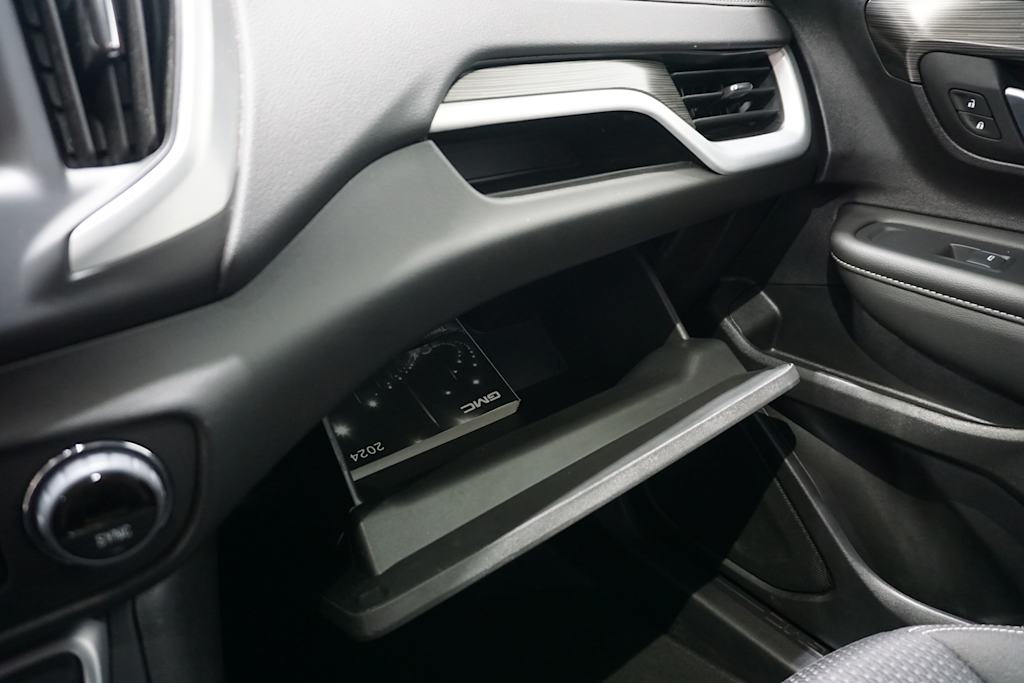 2024 GMC Terrain SLE 27