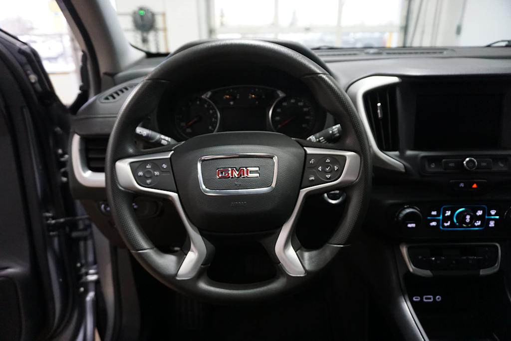 2023 GMC Terrain SLE 2