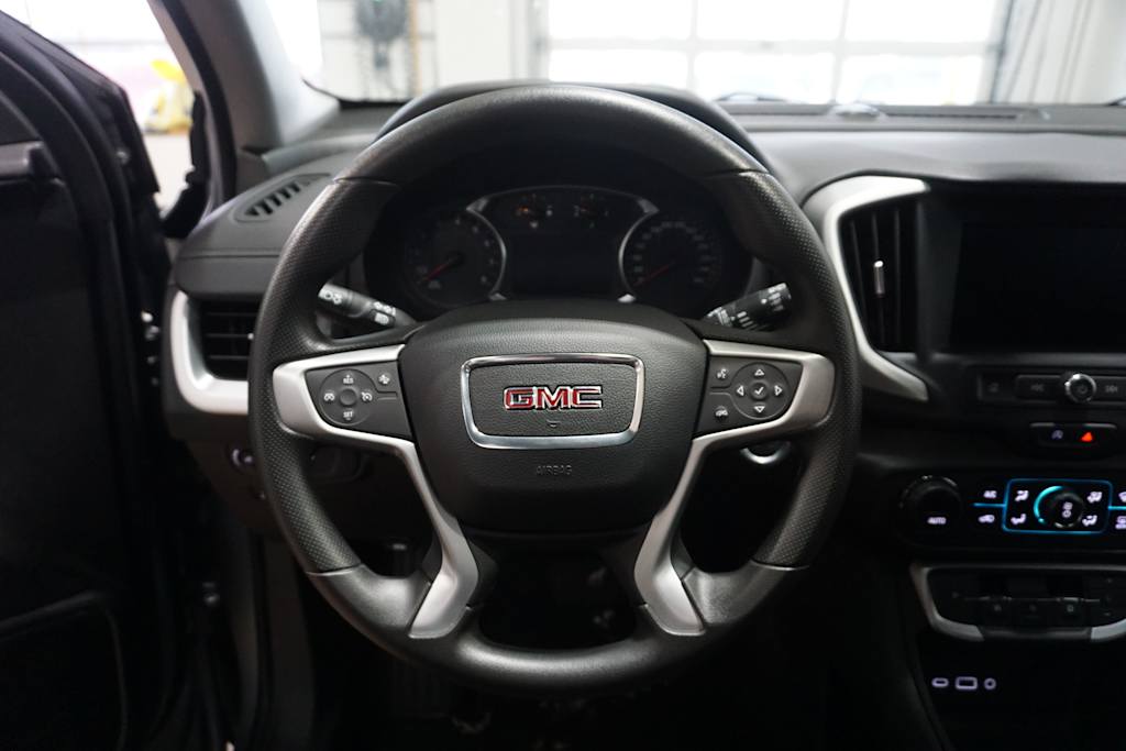 2024 GMC Terrain SLE 2