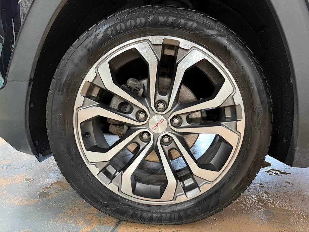 Thumbnail: 2020 GMC Terrain - 17