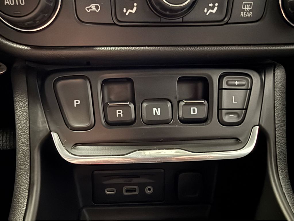 Thumbnail: 2020 GMC Terrain - 24