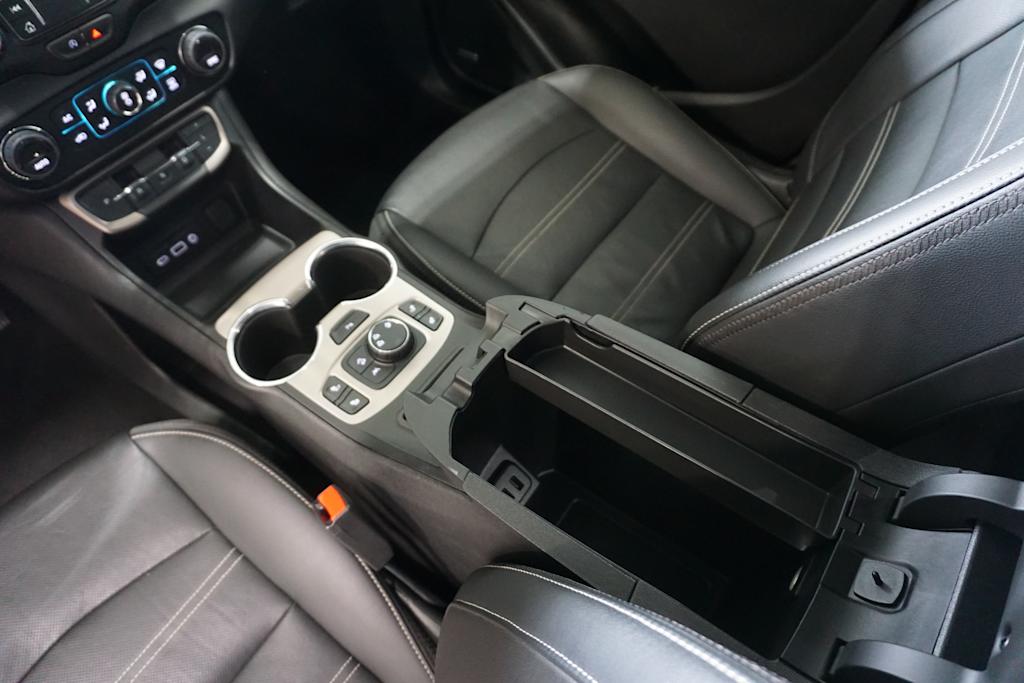 2023 GMC Terrain Denali 23