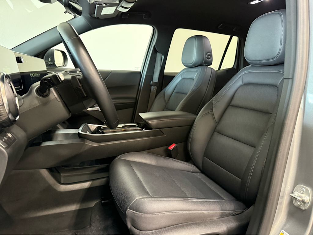 Thumbnail: 2025 Chevrolet Equinox - 9