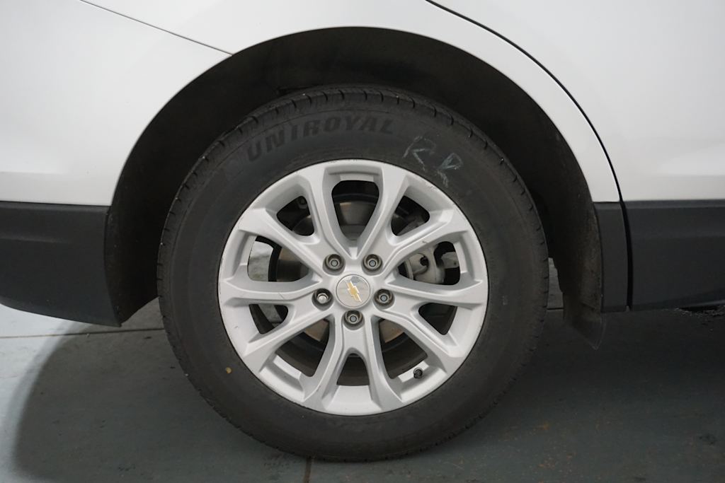 Thumbnail: 2021 Chevrolet Equinox - 16