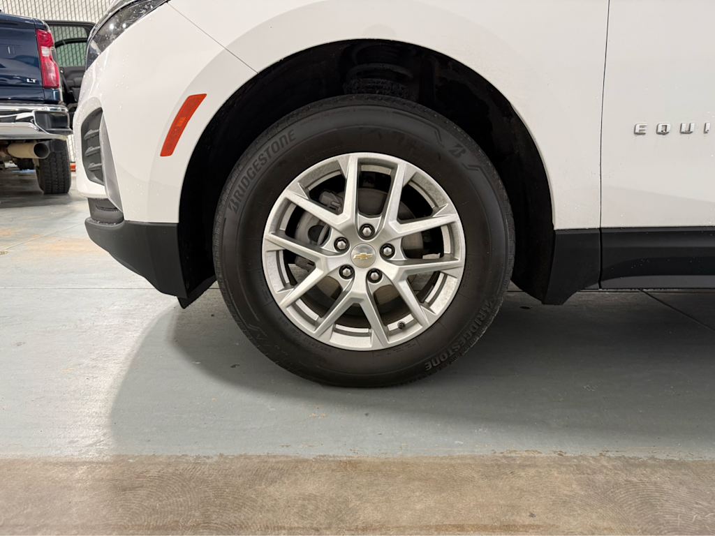 Thumbnail: 2022 Chevrolet Equinox - 18