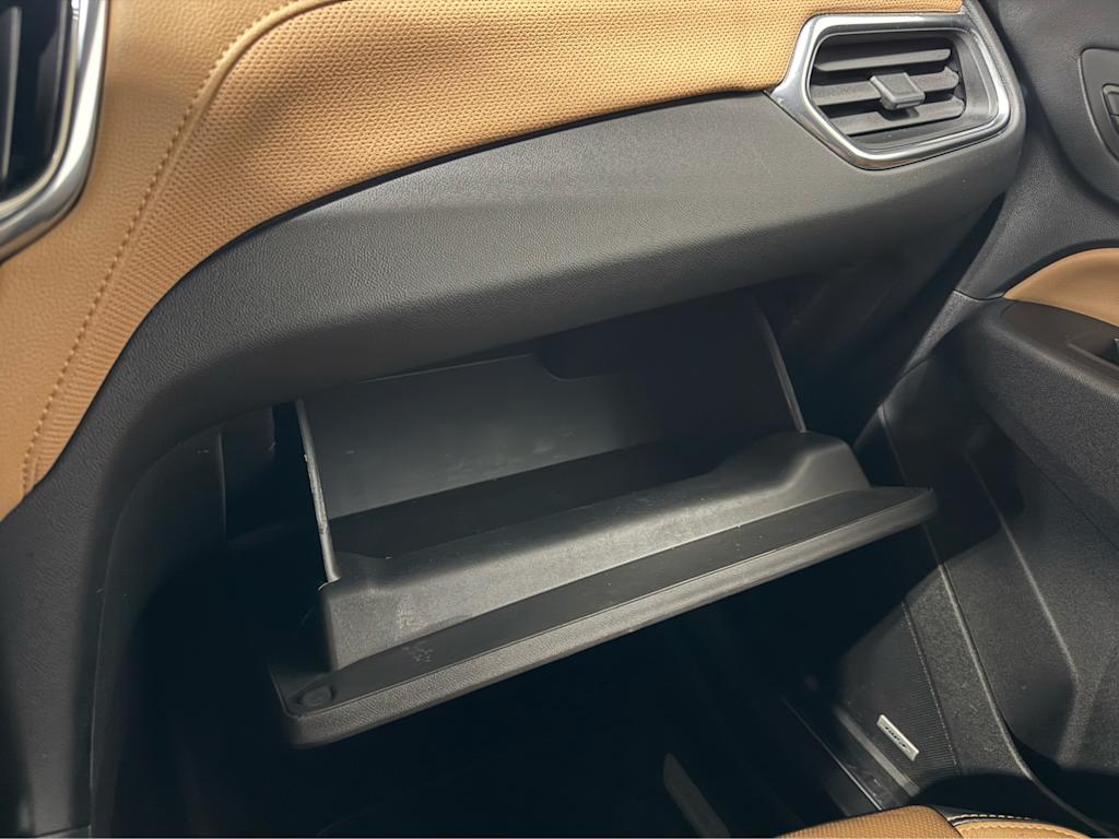 Thumbnail: 2020 Chevrolet Equinox - 23
