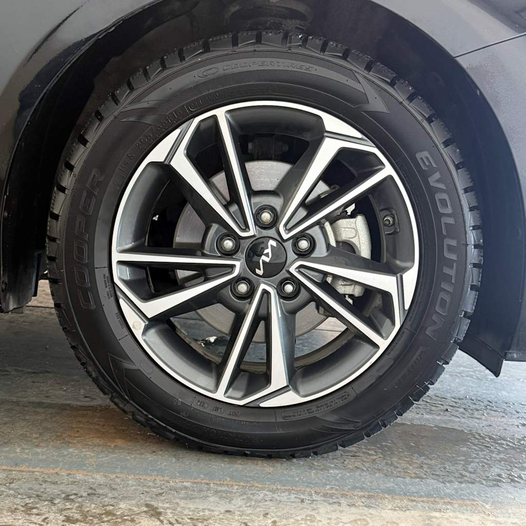 Thumbnail: 2024 Kia Forte - 17