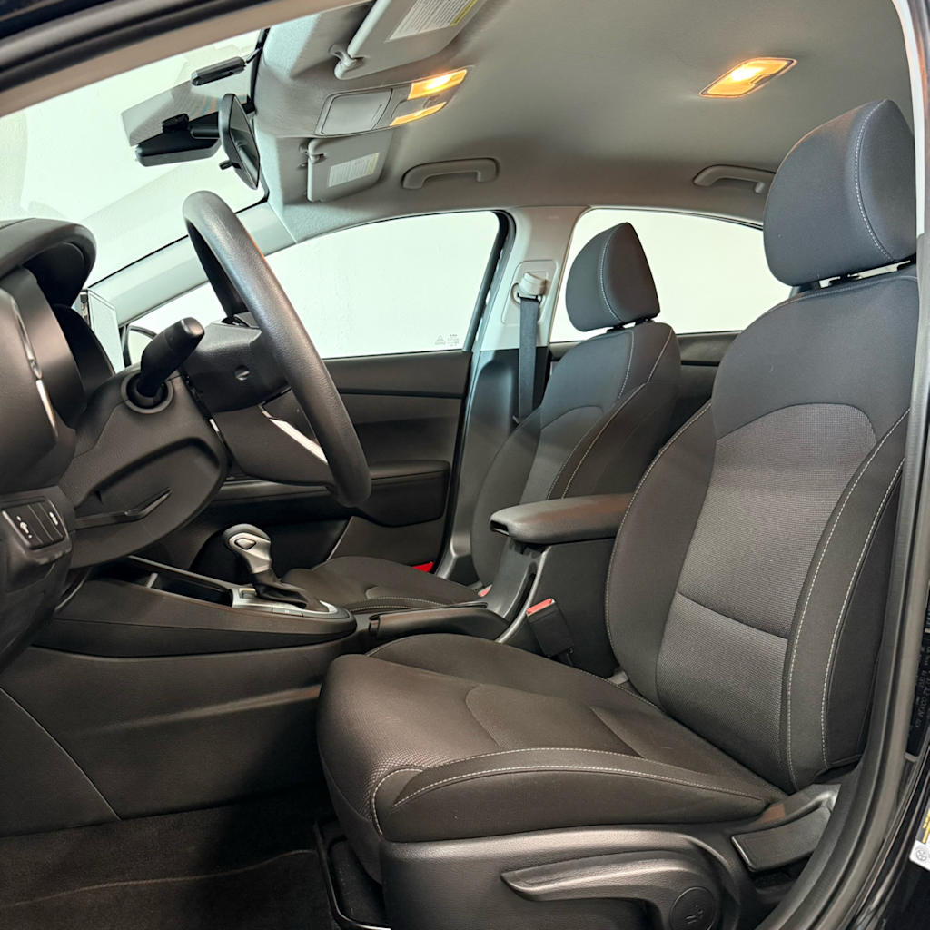 Thumbnail: 2024 Kia Forte - 8