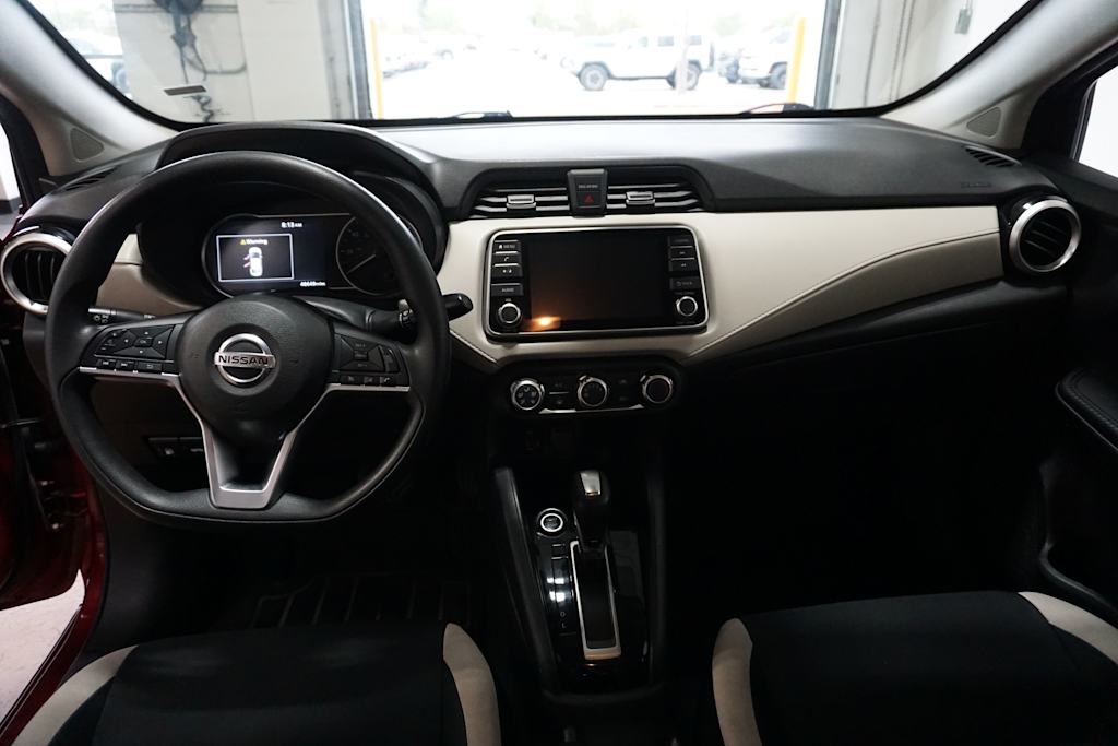 2021 Nissan Versa SV 9