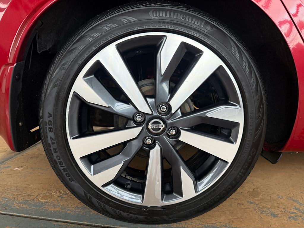 Thumbnail: 2020 Nissan Versa - 17