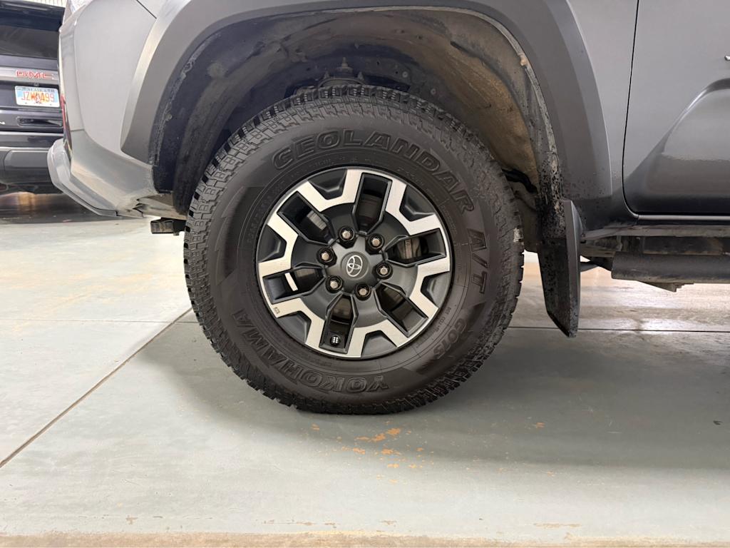 Thumbnail: 2022 Toyota Tacoma - 19