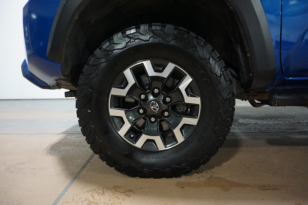 Thumbnail: 2016 Toyota Tacoma - 5