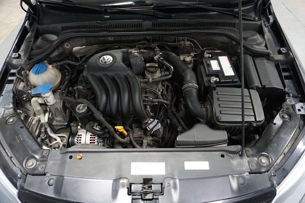 Thumbnail: 2013 Volkswagen Jetta - 6