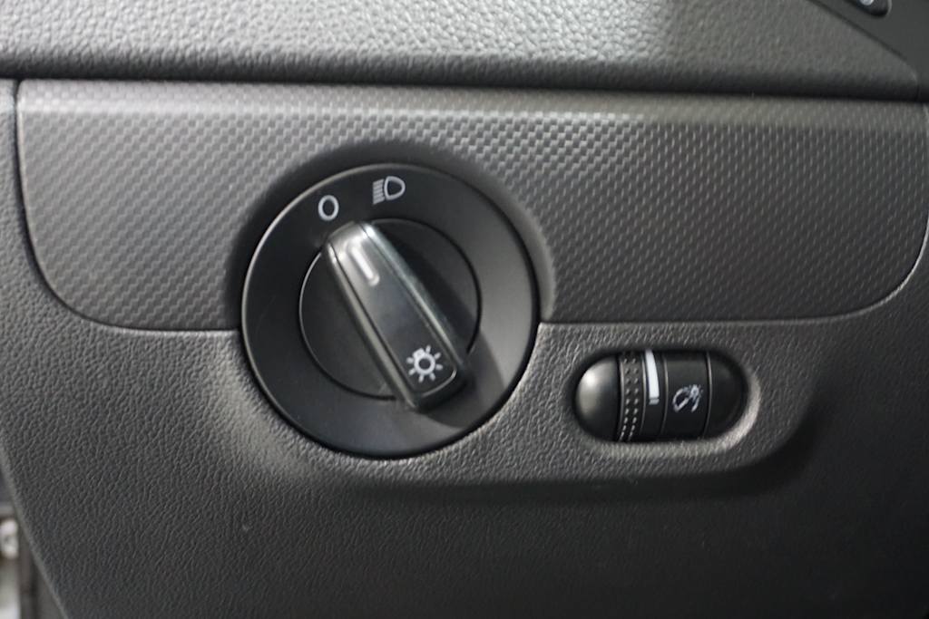 Thumbnail: 2013 Volkswagen Jetta - 25