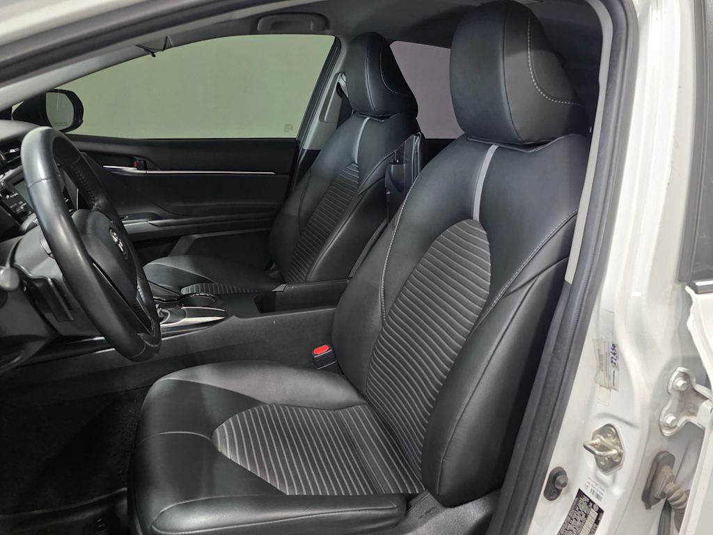 Thumbnail: 2018 Toyota Camry - 9