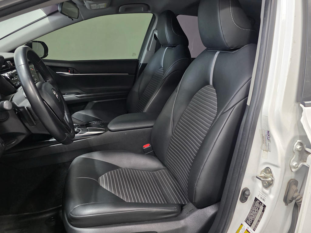 Thumbnail: 2018 Toyota Camry - 8