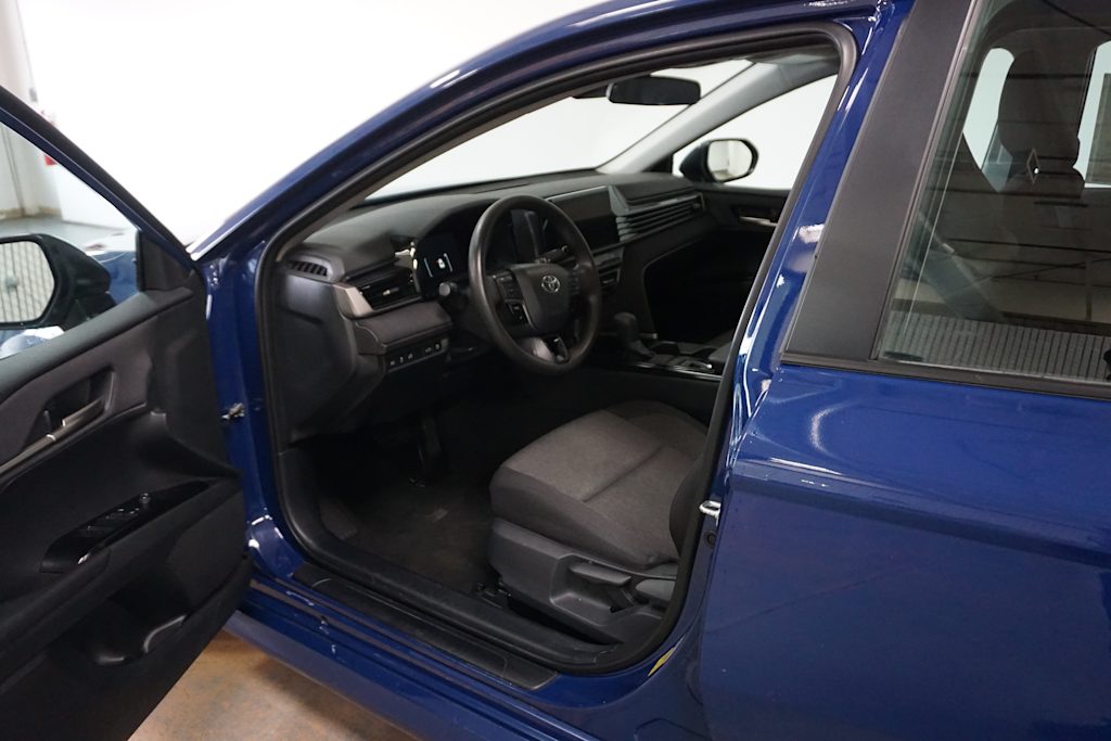 Thumbnail: 2025 Toyota Camry - 16