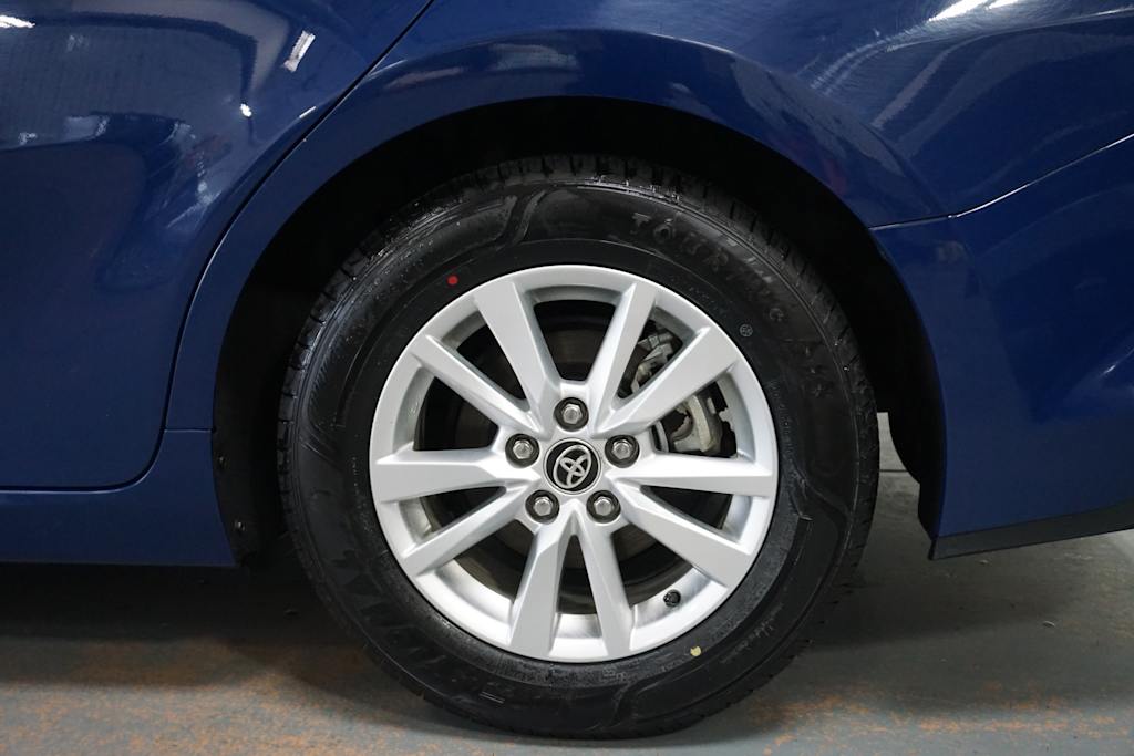 Thumbnail: 2025 Toyota Camry - 17