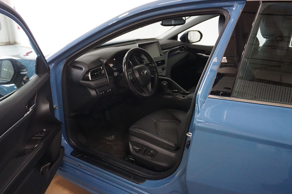 Thumbnail: 2023 Toyota Camry - 16