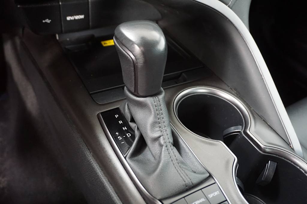 Thumbnail: 2023 Toyota Camry - 24