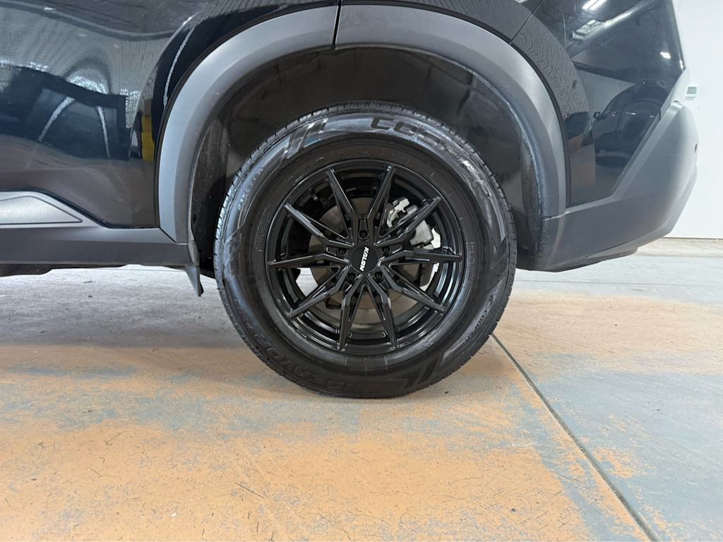 Thumbnail: 2023 Nissan Rogue - 18