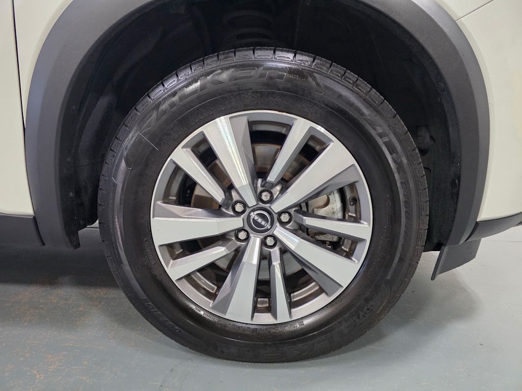 Thumbnail: 2023 Nissan Pathfinder - 5