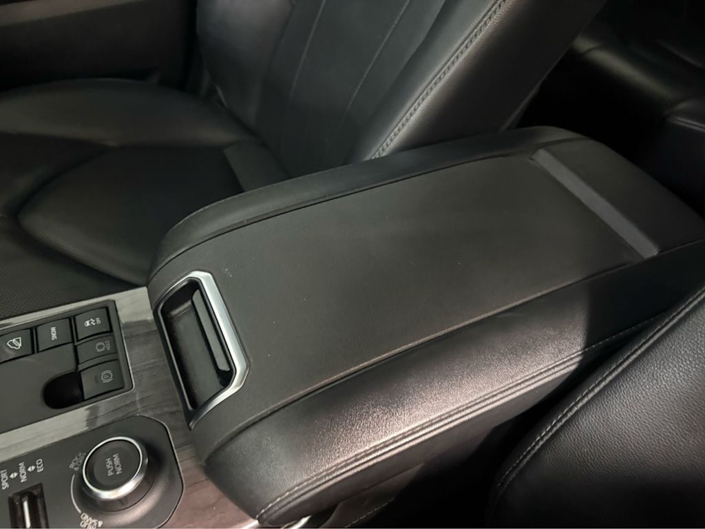 Thumbnail: 2023 Toyota Highlander - 24