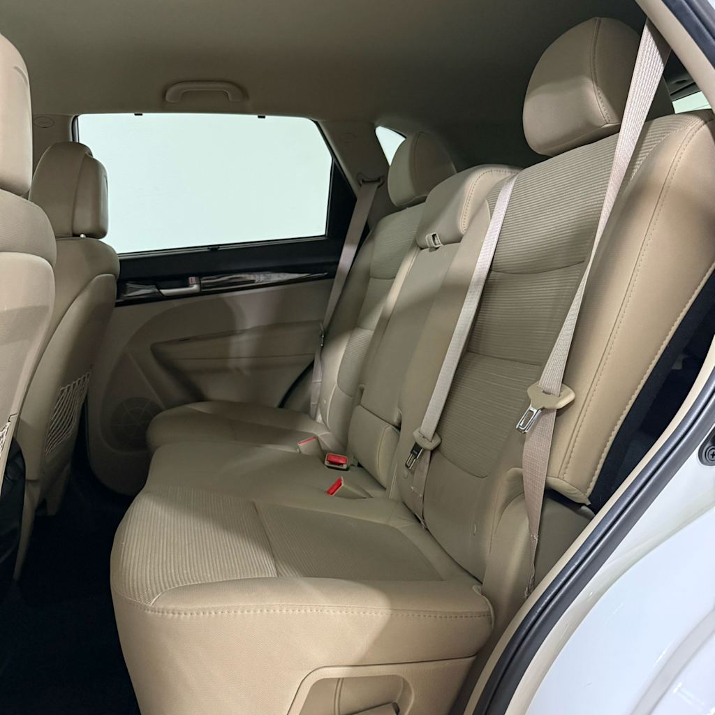 Thumbnail: 2015 Kia Sorento - 11