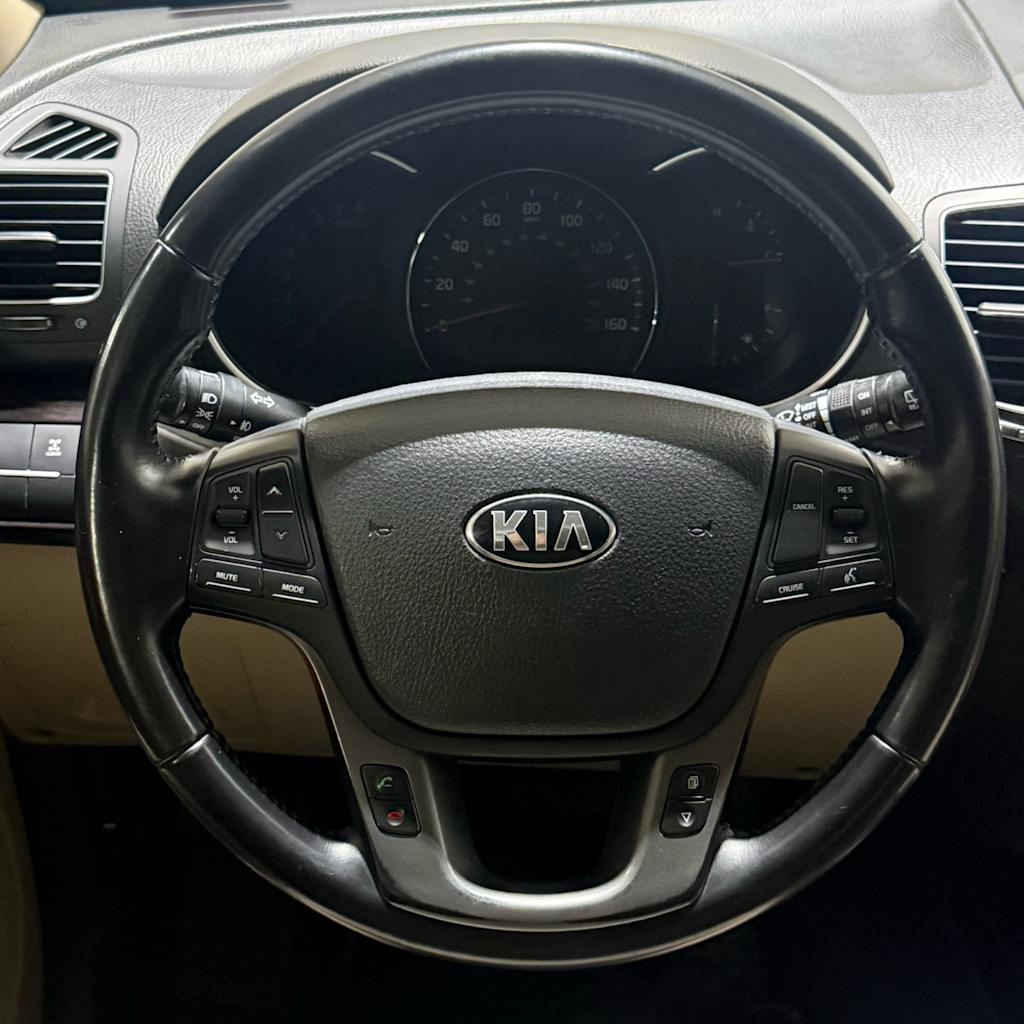 Thumbnail: 2015 Kia Sorento - 8