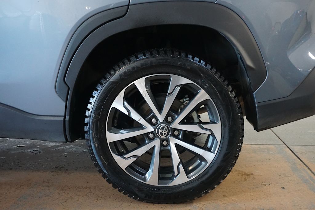 Thumbnail: 2023 Toyota Corolla Cross - 17