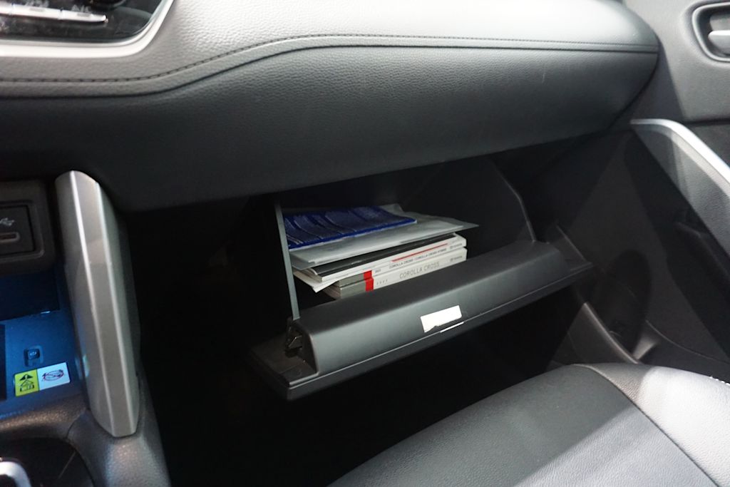 Thumbnail: 2023 Toyota Corolla Cross - 22