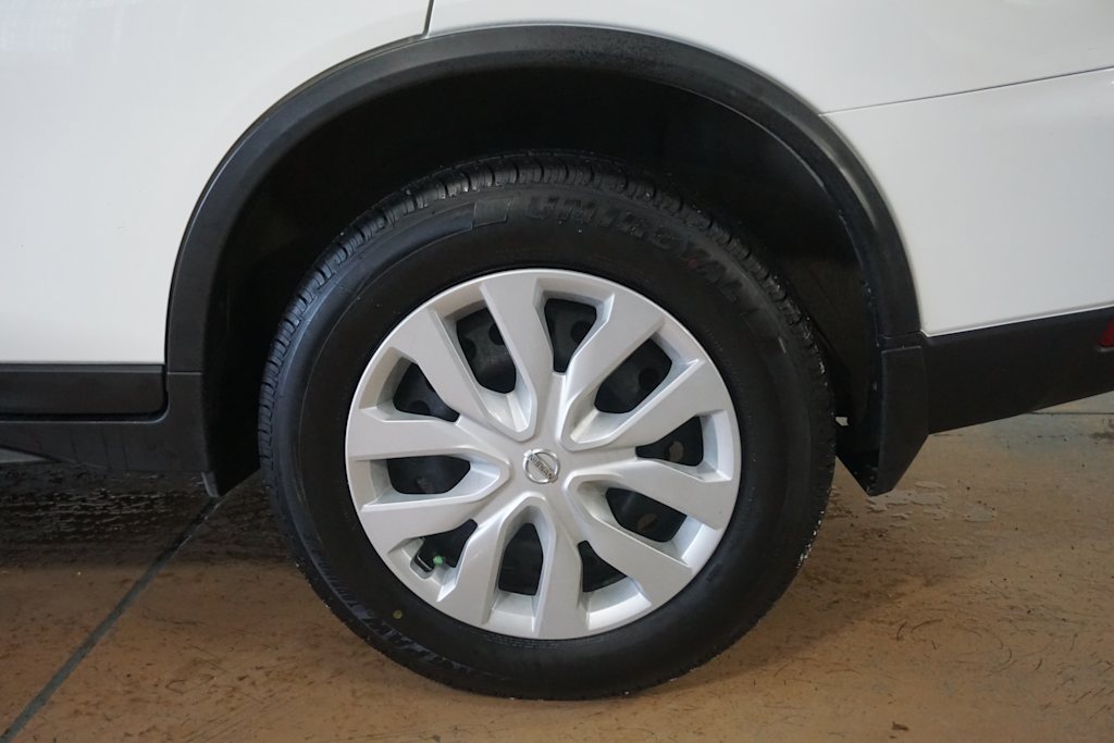 Thumbnail: 2017 Nissan Rogue - 16