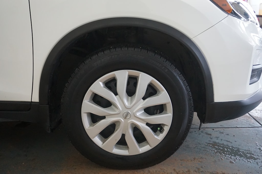 Thumbnail: 2017 Nissan Rogue - 18