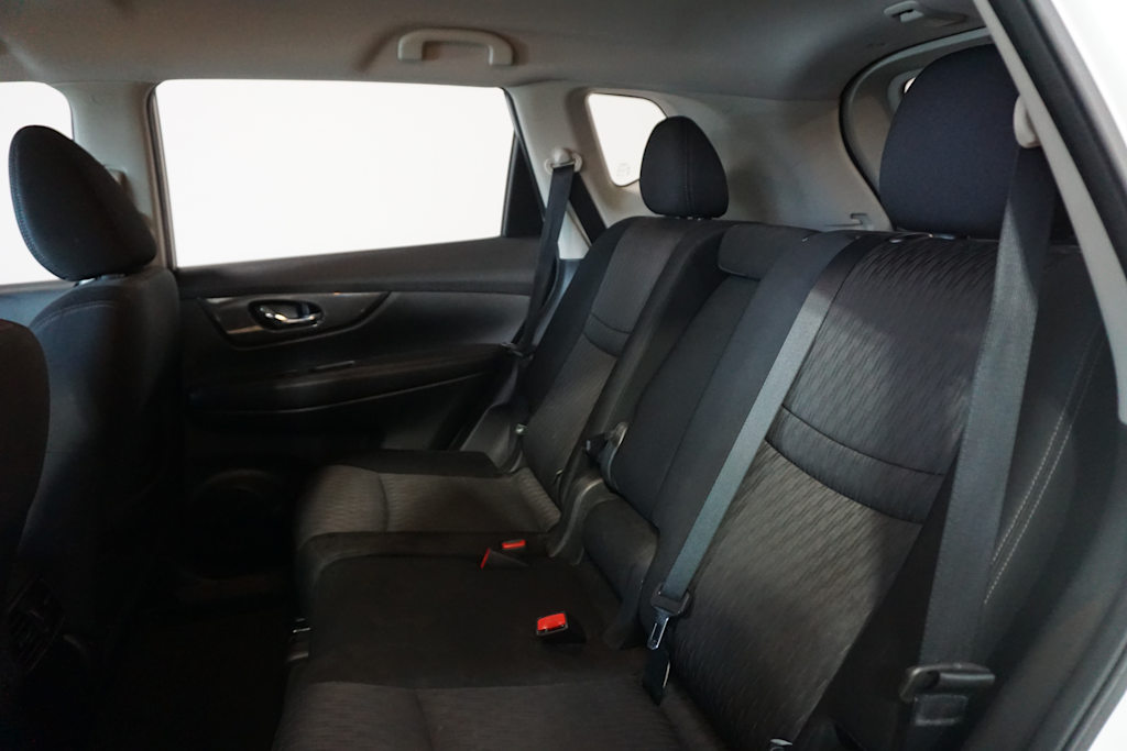 Thumbnail: 2017 Nissan Rogue - 8