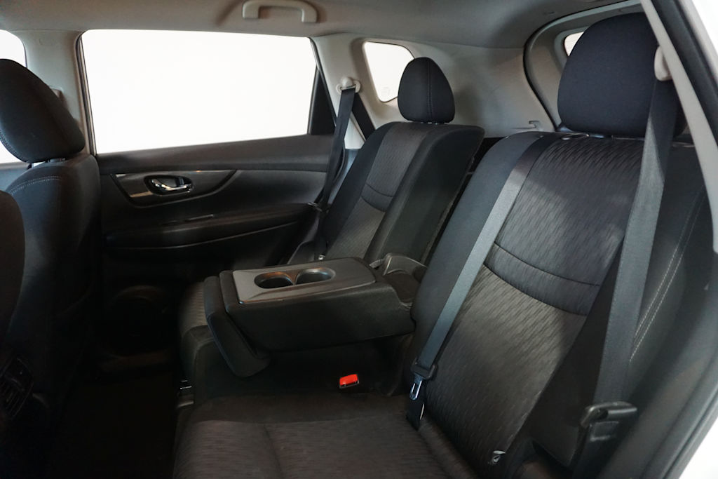 Thumbnail: 2017 Nissan Rogue - 19