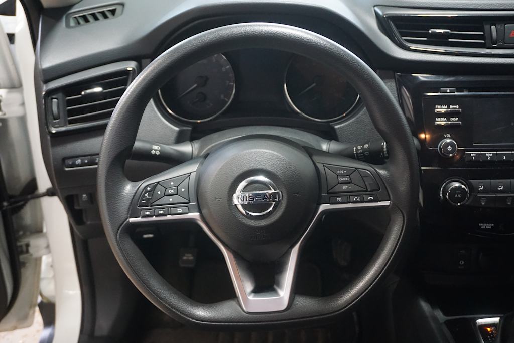 Thumbnail: 2017 Nissan Rogue - 2