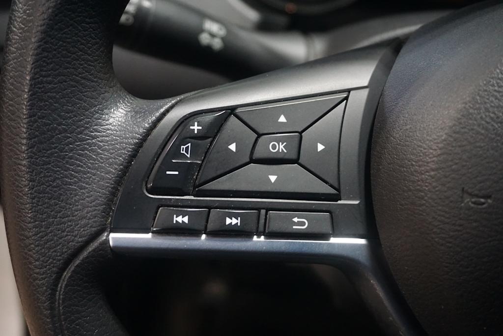 Thumbnail: 2017 Nissan Rogue - 25